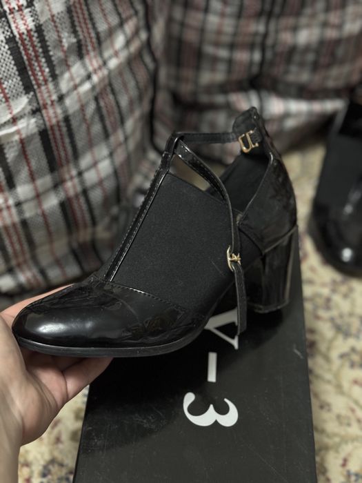 Продам почти новые туфли