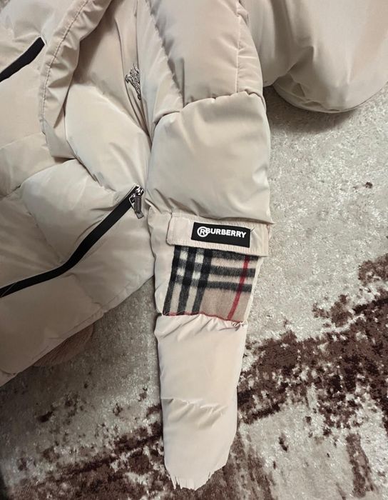 Vând geaca noua de bărbați Burberry