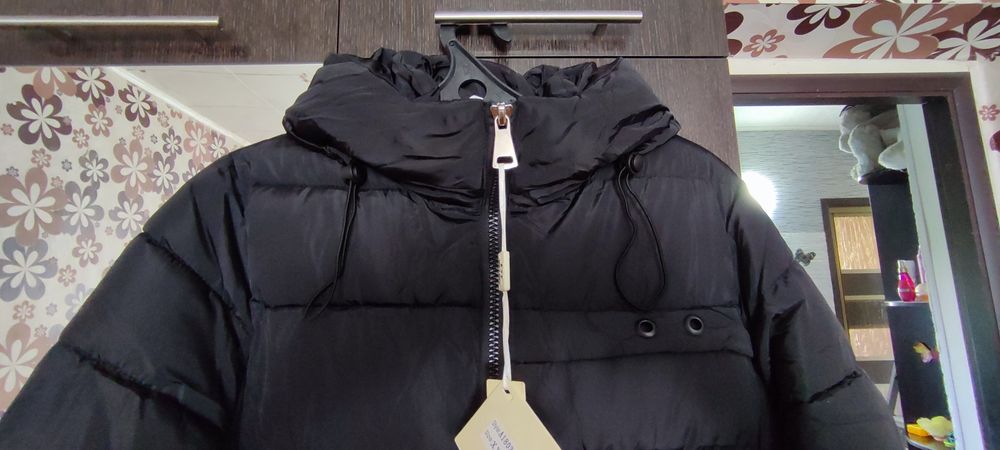 Продам куртку женскую