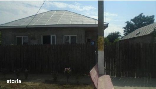 Casa si teren cota parte 1/2, Gropeni, ID: R2733382