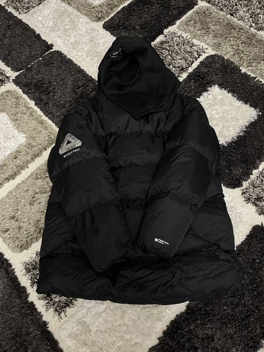 Куртка Palace.