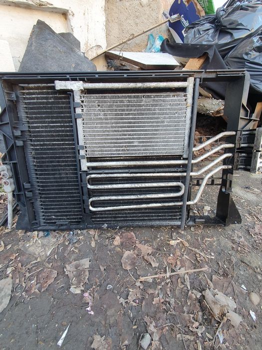 Vând Piese BMW E38 1998 750i casetă direcție radiatoare chedere crem e