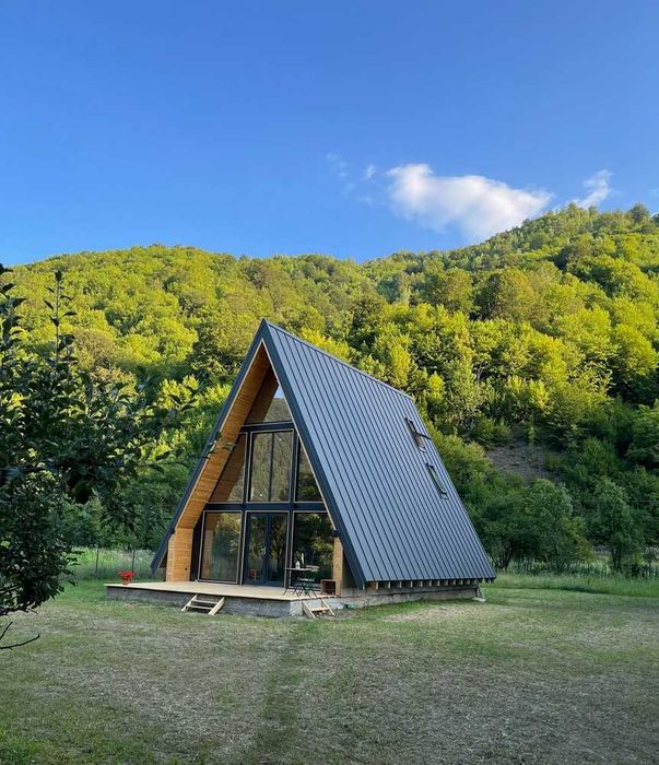 Case si cabane din lemn A-Frame