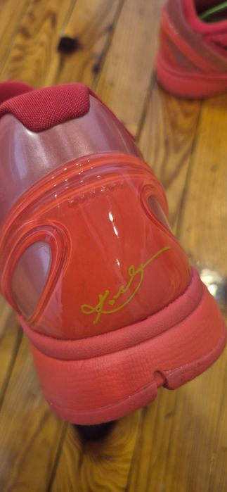 Kobe 6 Reverse Grinch