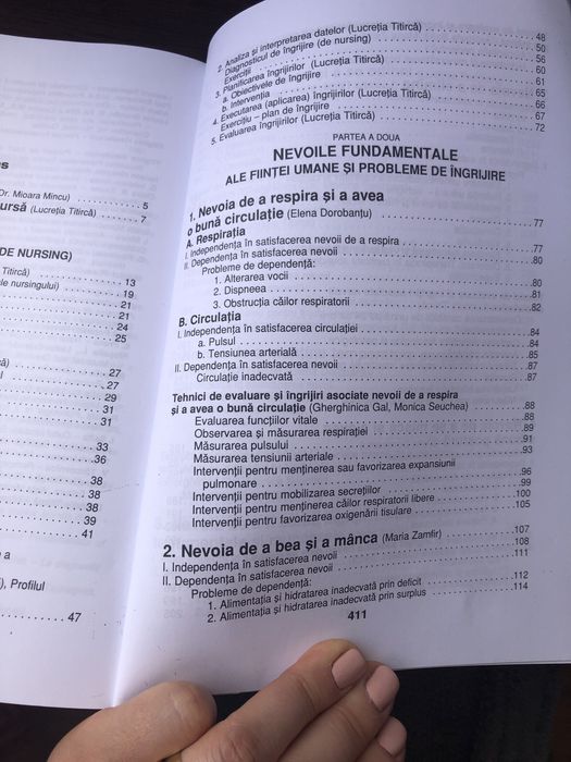 Carte pentru asistenți medicali