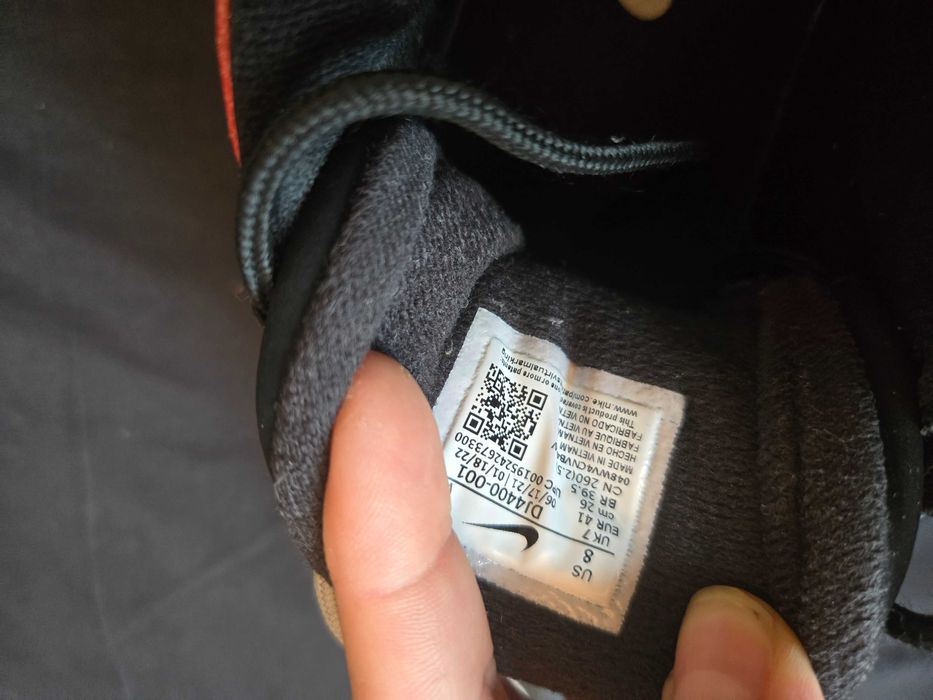 Продамам оригинални маратонки мъжки 41 номер