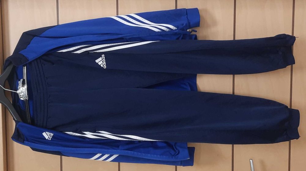 Adidas-Много Запазен