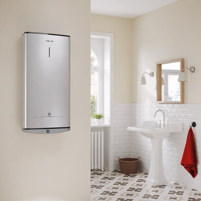 Boiler electric Ariston Velis Tech 100, afisaj digital, IPX4