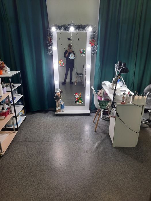 Сдам место, для мастера маникюра.