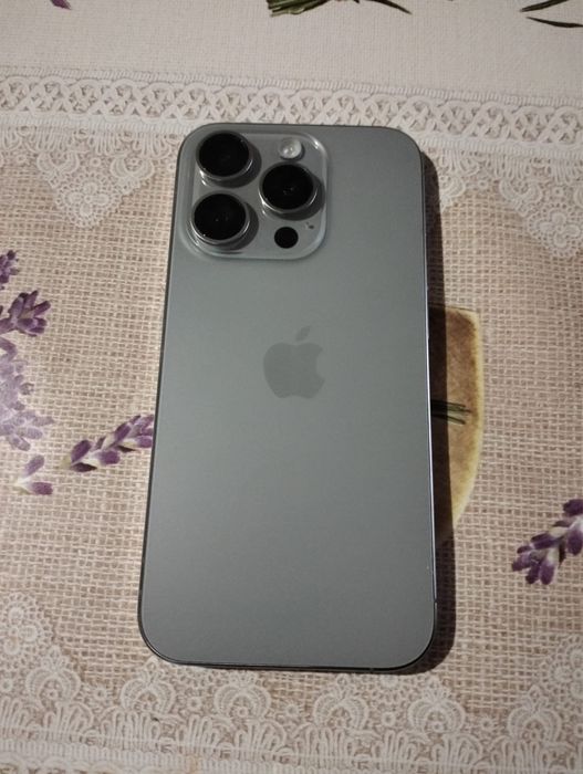 IPHONE 15 PRO  Natural Titanium