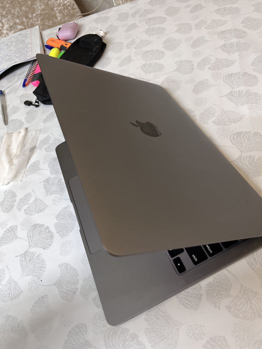 MacBook Pro 13” M2, 2022 года