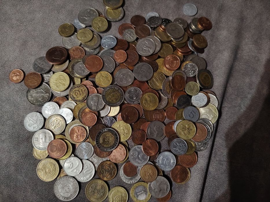 Продам монеты   .