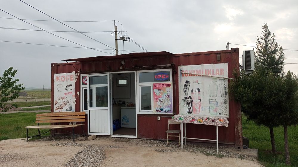 Ishlab turibdi pul kerakligi uchun sotyapman