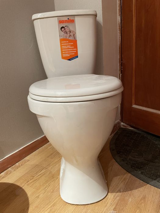 Продам унитаз Sanita