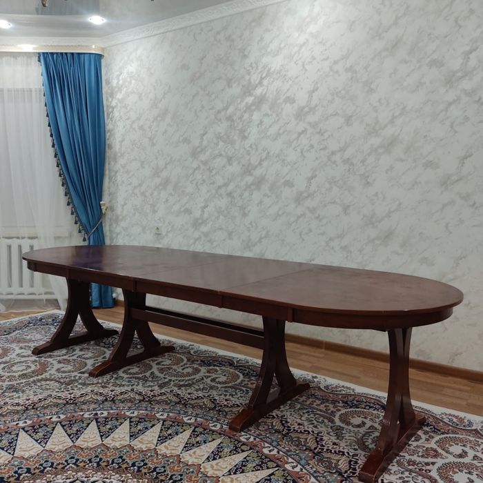 Гостиной стол  длина 3,50