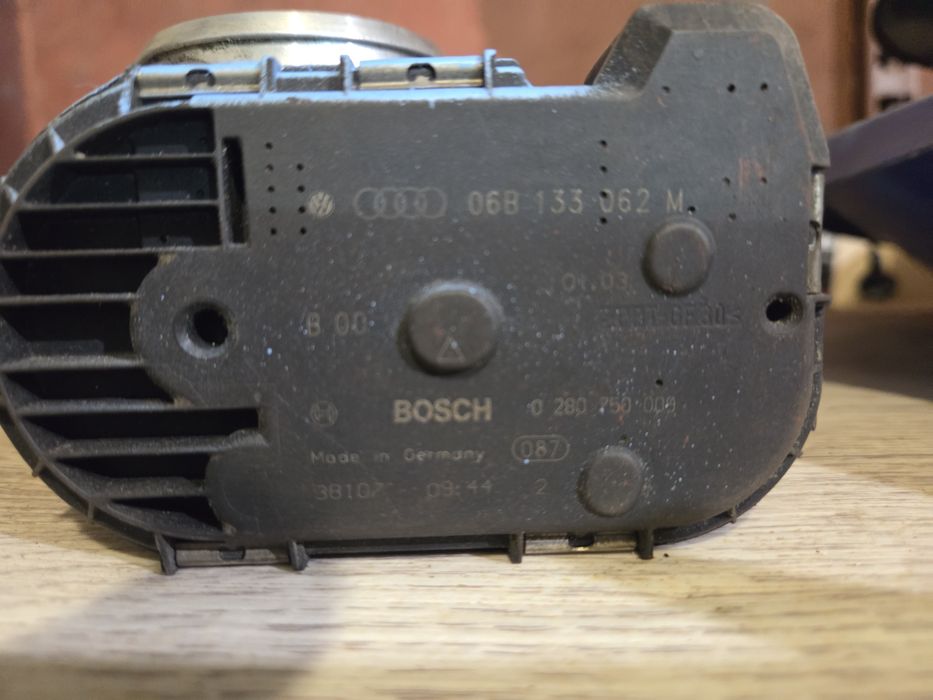 Дроссельная заслонка