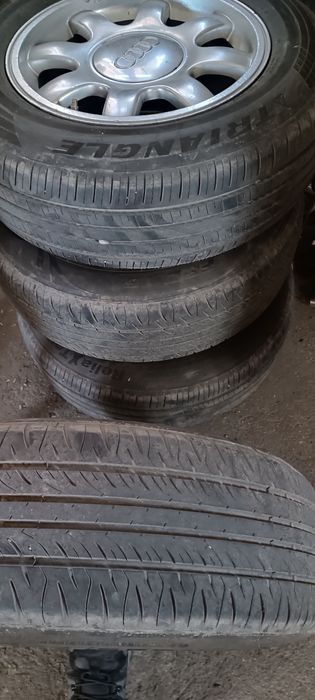 Продам диски с шинами .205/65R15.