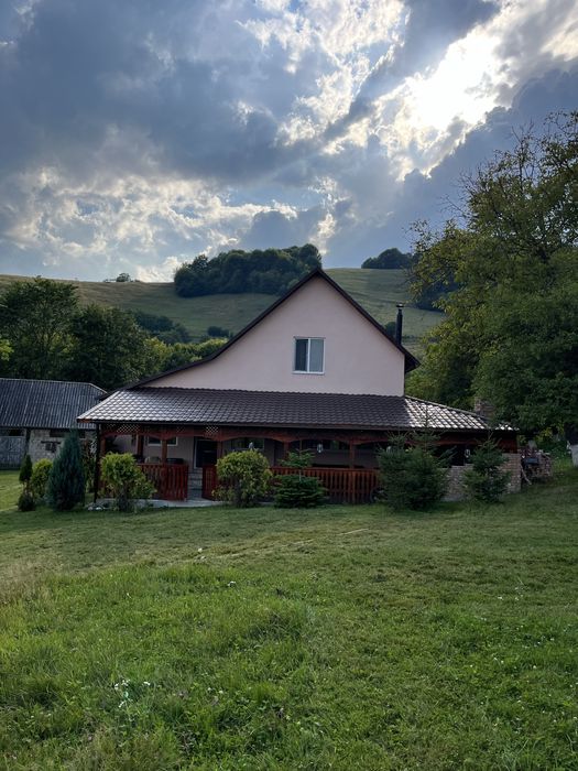 Cabana de vanzare la munte