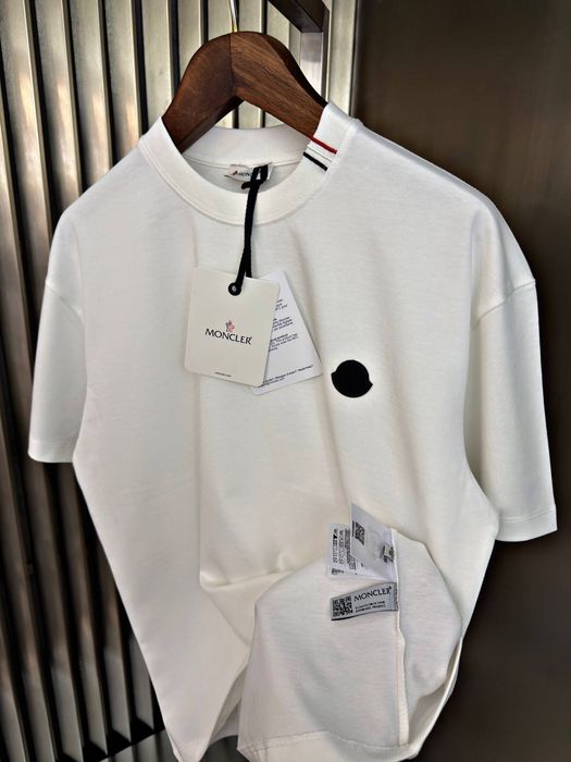 Мъжки тениски различни модели