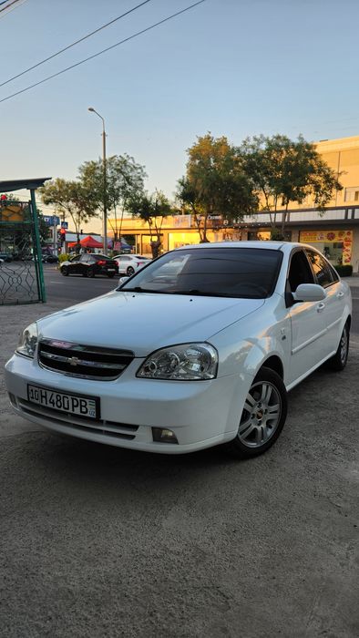 Lacetti 1.8 mexanika 6000 y.e
