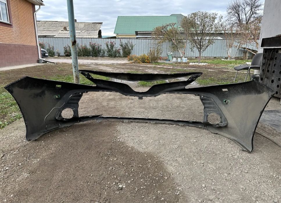 Передний бампер на камри 70