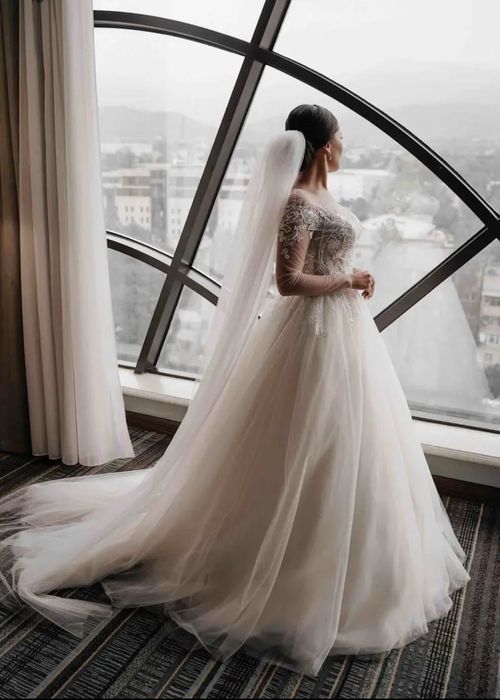 Свадебное платье