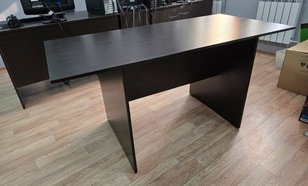 Стол офисный, письменный