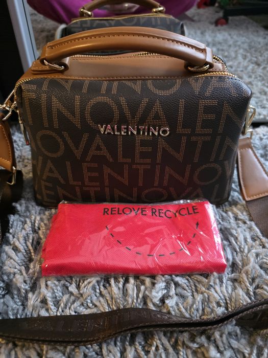 Оригинална чанта Valentino уникална