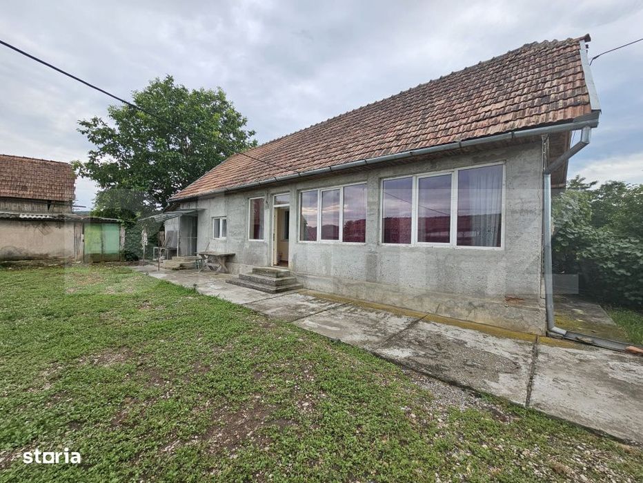 Casa de vanzare, 94 mp, teren intravilan 2.698 mp, Cisteiu de Mures