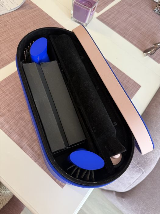 Dyson airwrap изключително запазен