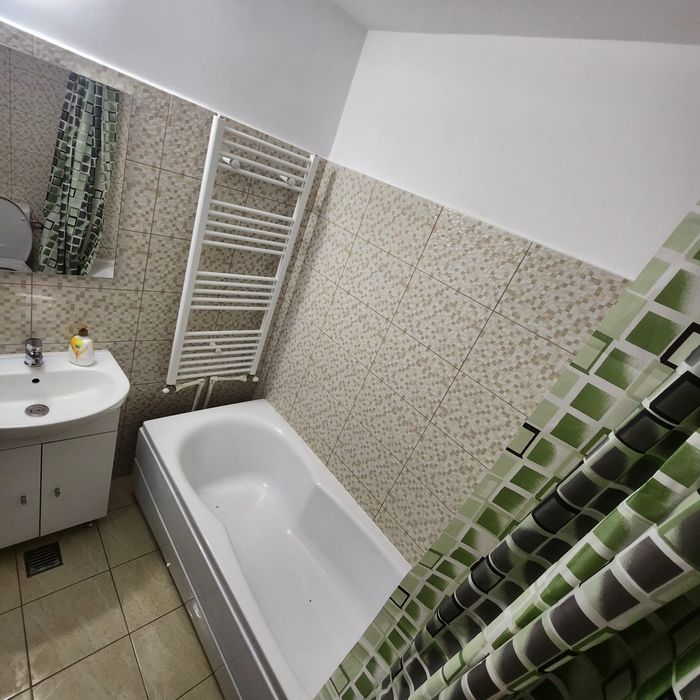 Vand garsoniera, etaj 4 cu lift, Hipodrom, capatul lui 2, blocul nou Concivia