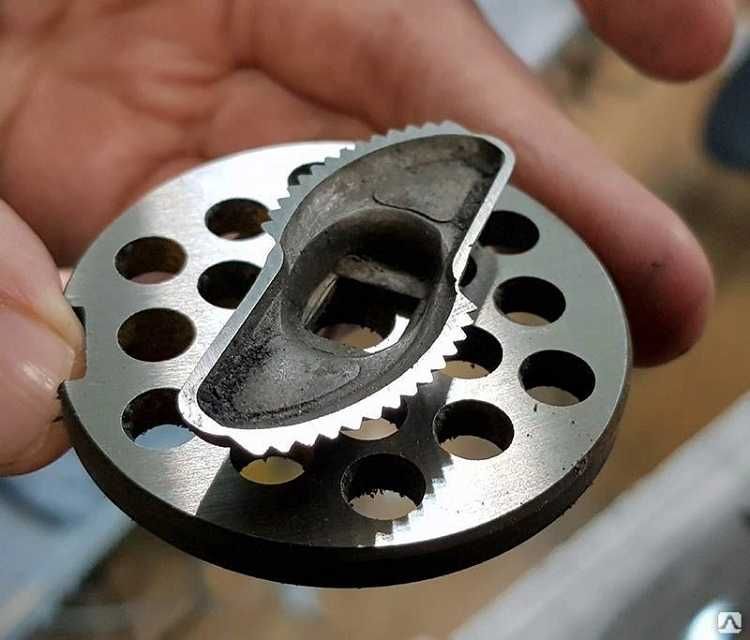 Нож для мясорубки «Дракон», зубчатый