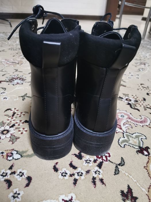 Демисезонные ботинки