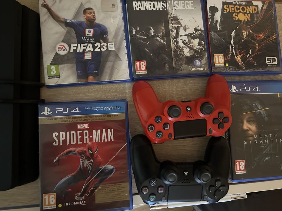 ps 4 slim 2 manete