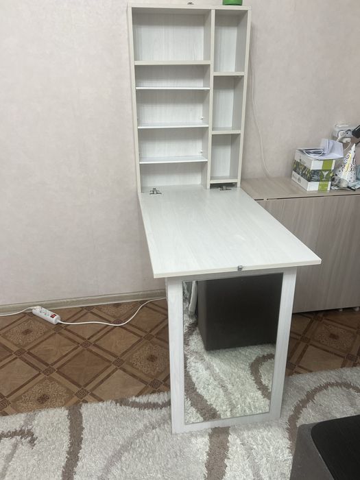 Продам компактную парту