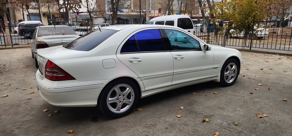 Mersedes benz W 203
