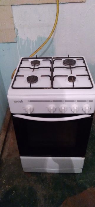 Газ плита жасап тур