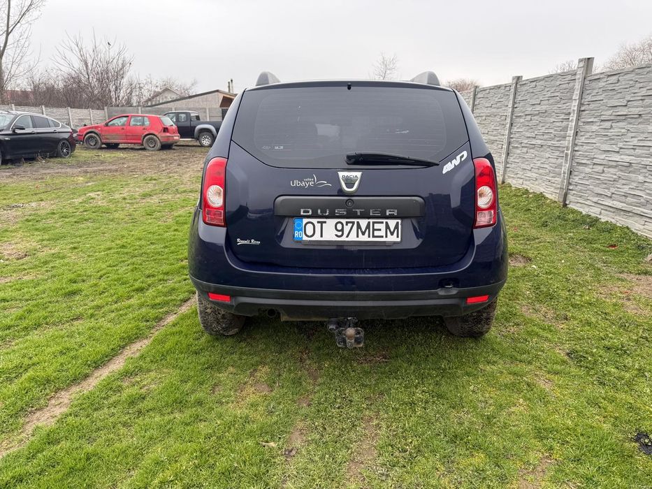 Dacia Duster    .
