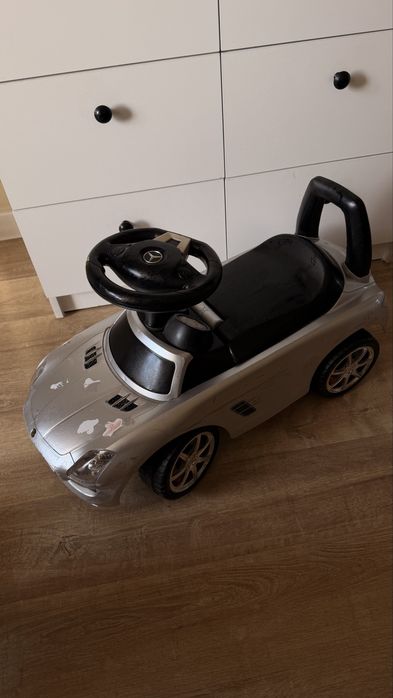 Машинка для малышей