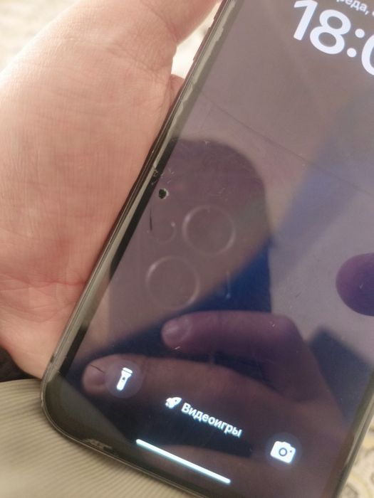 IPhone 11 телефон