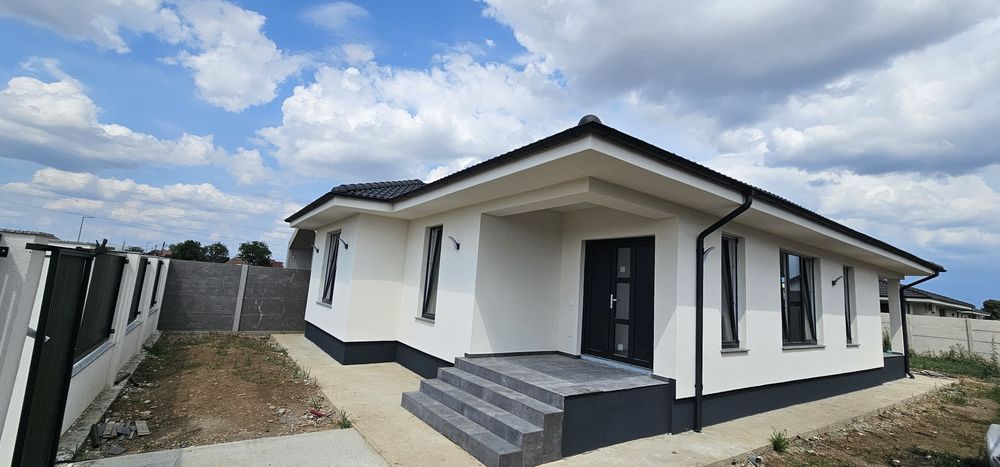 Casă nouă de vânzare – 3 dormitoare,living,  2 băi, toate utilitățile