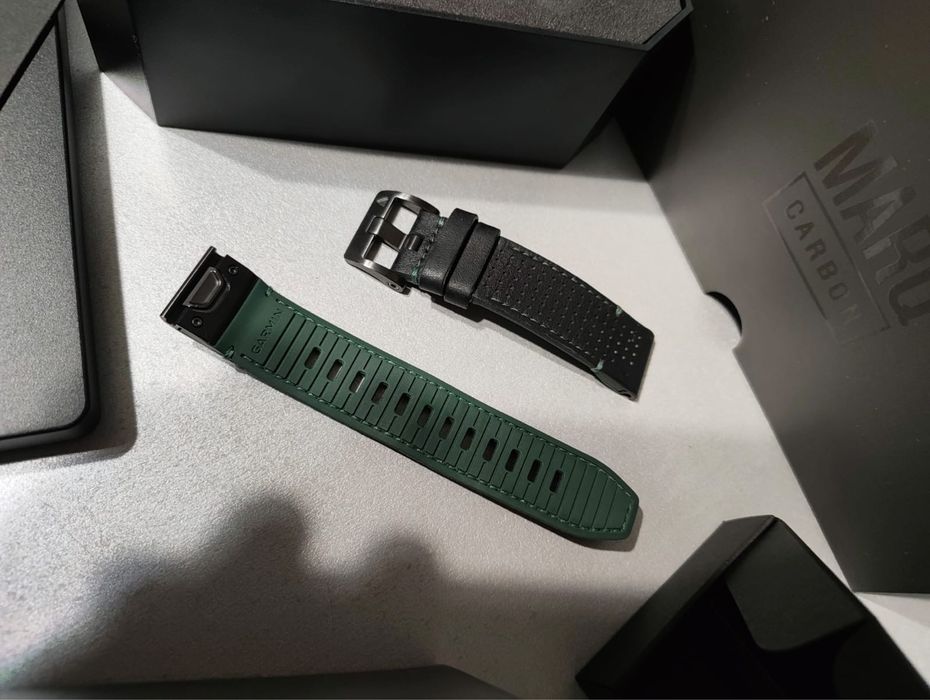 Смарт-часы Garmin MARQ Golfer Gen 2 Carbon Edition