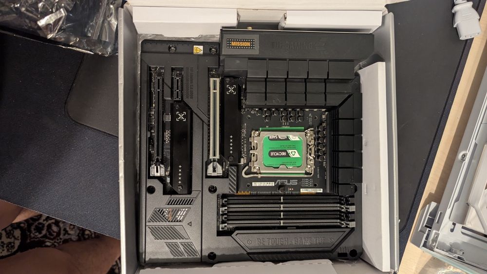 Asus TUF B760M BTF ddr5
