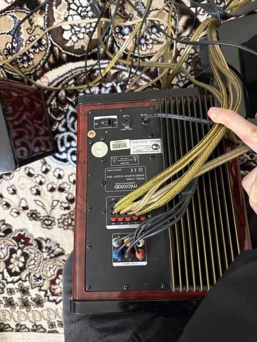 Продам сабвуфер Microlab H-500 5+1