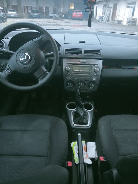 Vând autoturism Mazda 2
