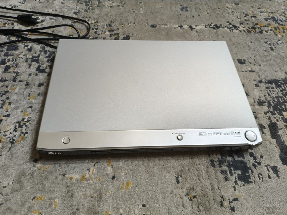 DVD player дивидишник lg, две штуки