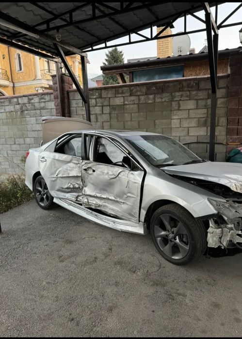 Тайота камри продам