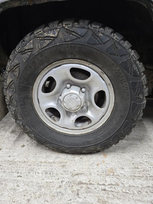 4 броя гуми 235/75/15 Kumho с джанти 5х139.7 за фероза, витара, джимни