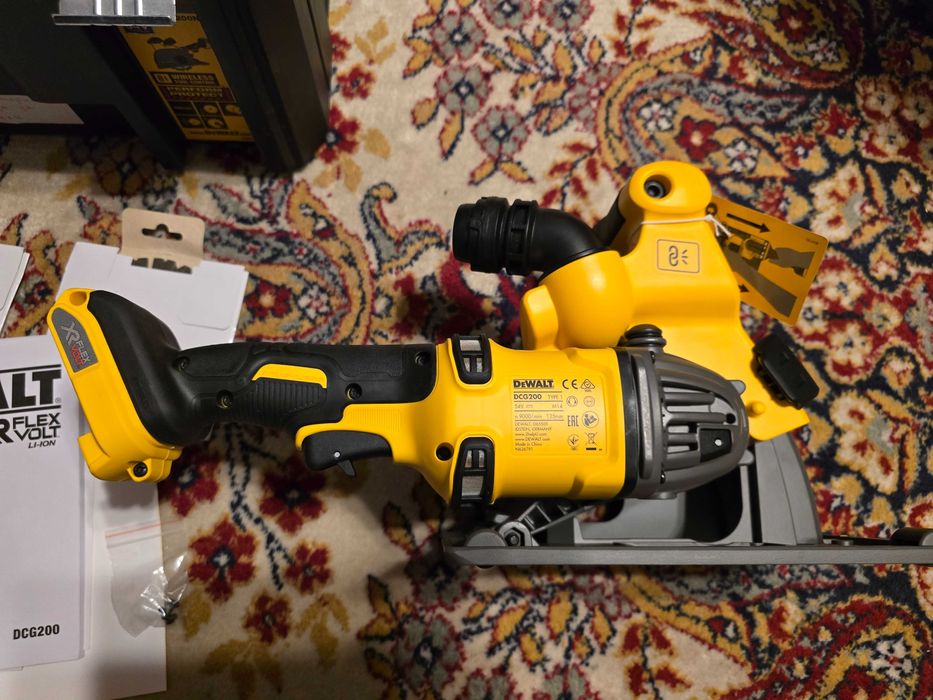 Акумулаторна фреза за канали DeWALT DCG200NT, 54 V, 125 мм