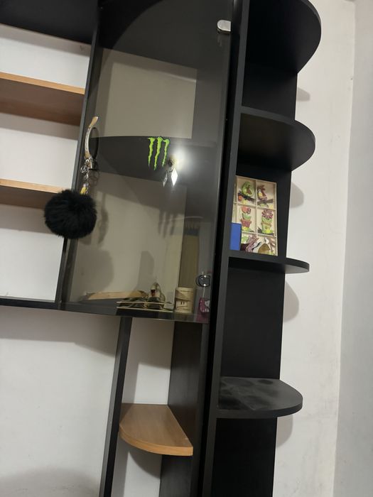 Mobila de vanzare